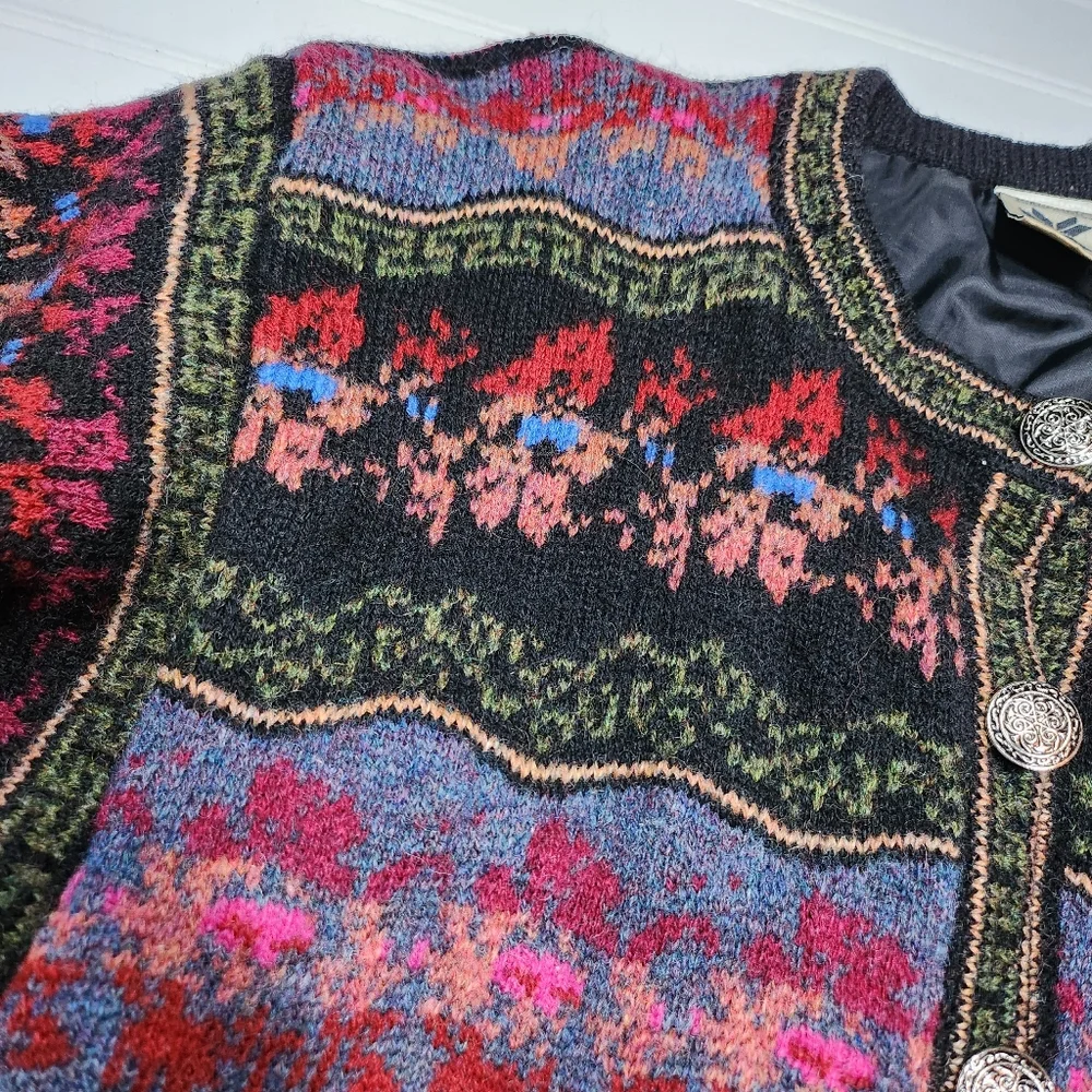 Icelandic Design | Vibrant Wool Button Up Sweater Coat AS-IS | Med/Large - Picture 7 of 12